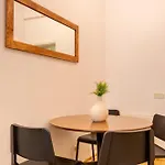 3-bedroom 2-bathroom, Centrally Located Ground-floor -no Stairs * Istambul