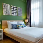 3-bedroom 2-bathroom, Centrally Located Ground-floor -no Stairs Istambul