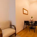Appartement 3-bedroom 2-bathroom, Centrally Located Ground-floor -no Stairs Istambul