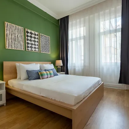 Apartmán 3-bedroom 2-bathroom, Centrally Located Ground-floor -no Stairs