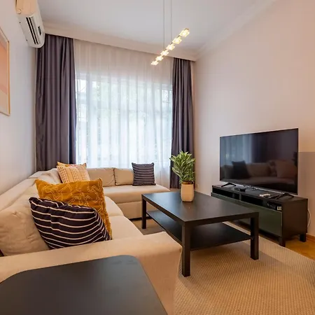 3-bedroom 2-bathroom, Centrally Located Ground-floor -no Stairs * Istanbulská provincie