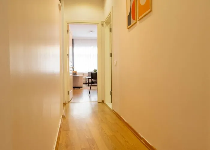 3-bedroom 2-bathroom, Centrally Located Ground-floor -no Stairs *