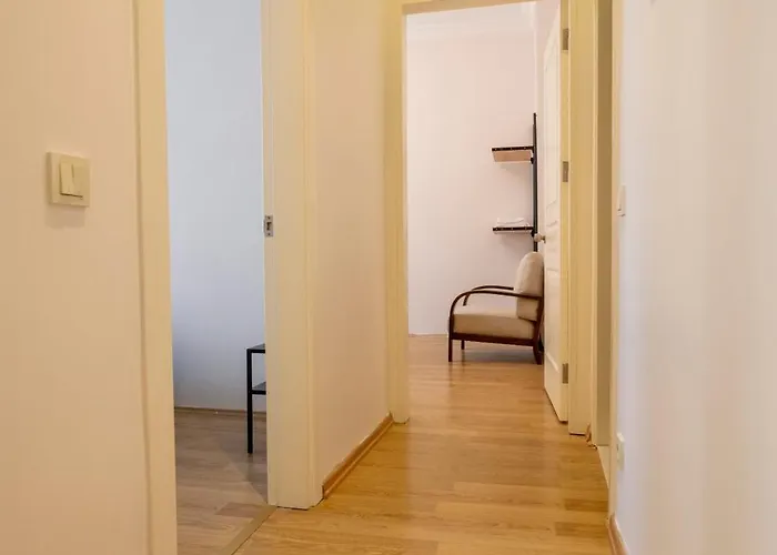 3-bedroom 2-bathroom, Centrally Located Ground-floor -no Stairs