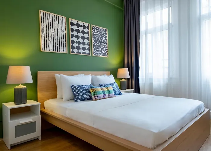 3-bedroom 2-bathroom, Centrally Located Ground-floor -no Stairs Estambul