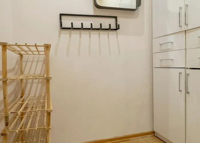 3-bedroom 2-bathroom, Centrally Located Ground-floor -no Stairs Apartamento Estambul