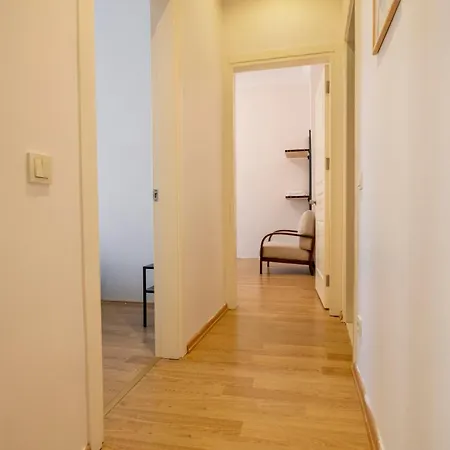 3-bedroom 2-bathroom, Centrally Located Ground-floor -no Stairs
