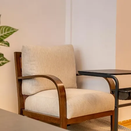 3-bedroom 2-bathroom, Centrally Located Ground-floor -no Stairs Appartement Istanboel