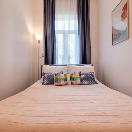 3-bedroom 2-bathroom, Centrally Located Ground-floor -no Stairs Appartement Istambul